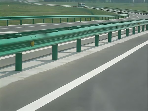 大兴安岭高速护栏板守护安全广泛应用于多个行业